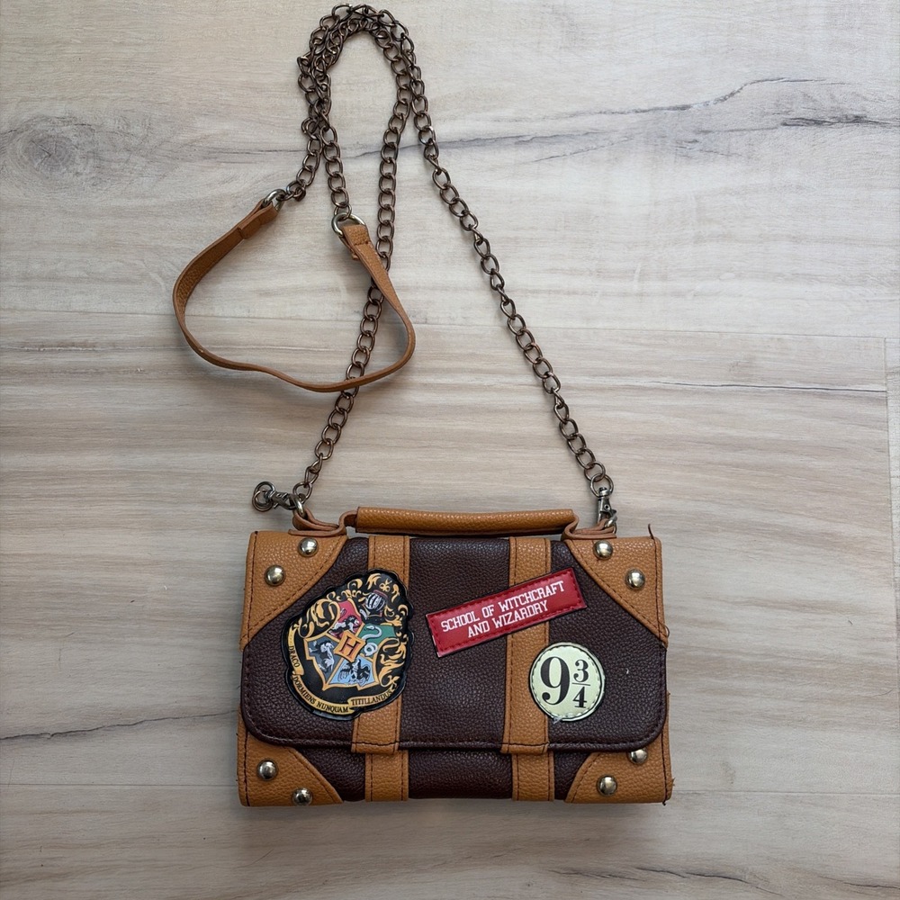 Harry Potter Hogwarts Wallet Purse Hybrid Handbag Crossbody Chain Strap clutch